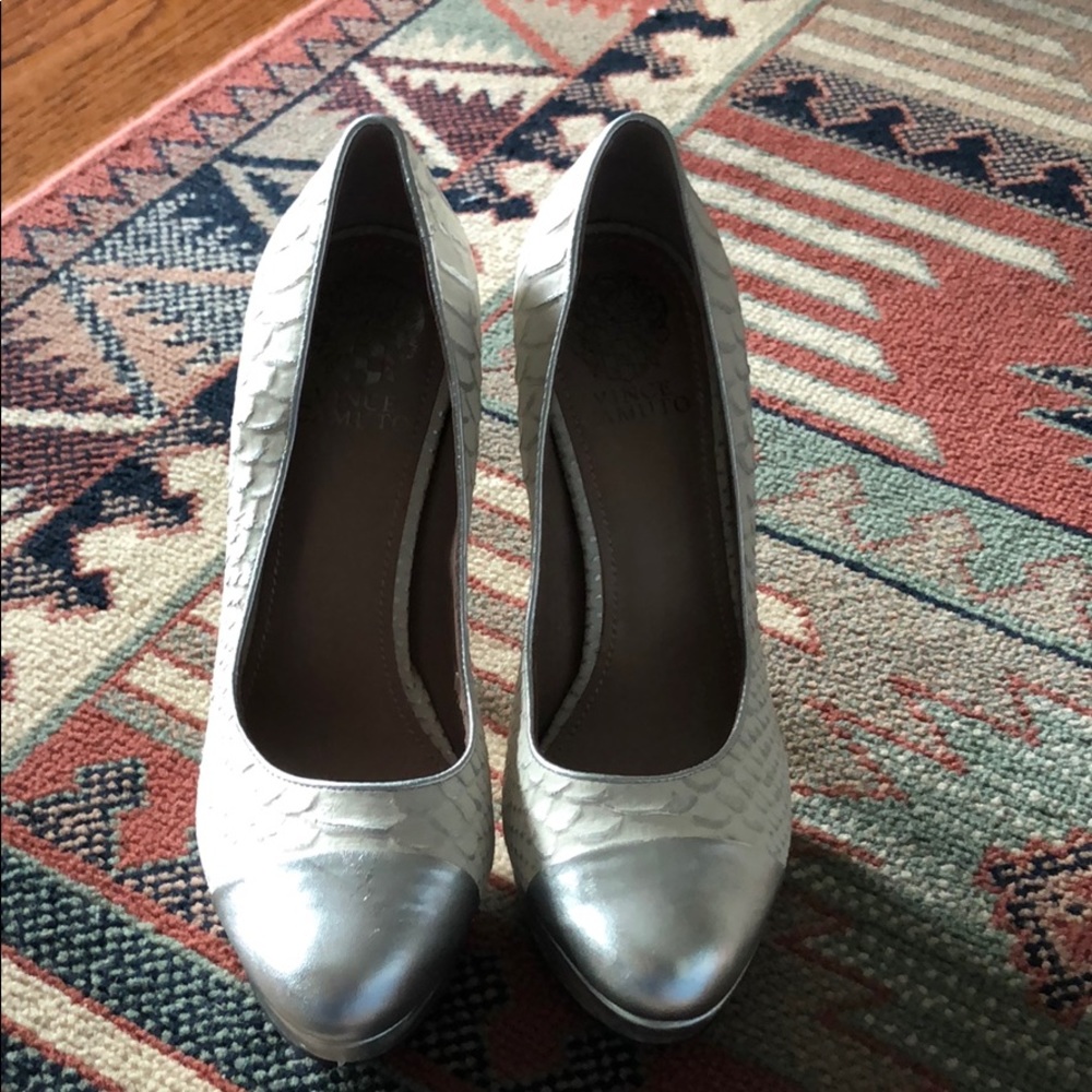 Once Camino leather pumps like NEW 7.5